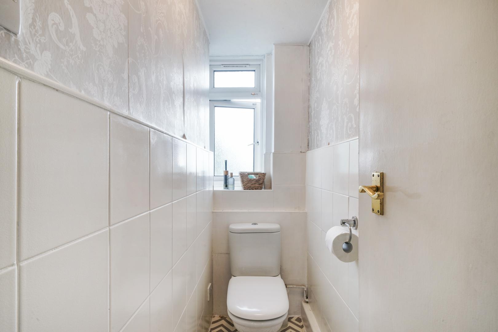 			2 Bedroom, 1 bath, 1 reception Flat			 West End Lane, West Hampstead